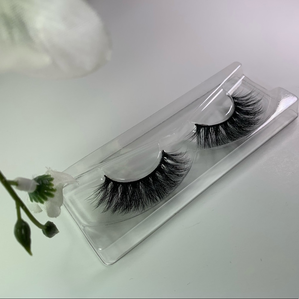 3D Mink lashes Voluptuous - Picture 6 of 7